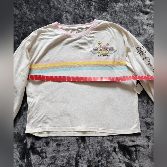NEW women's FRIENDS TV-show Central Perk Cropped Long Sleeve Shirt size XXL (19) - Picture 8 of 9